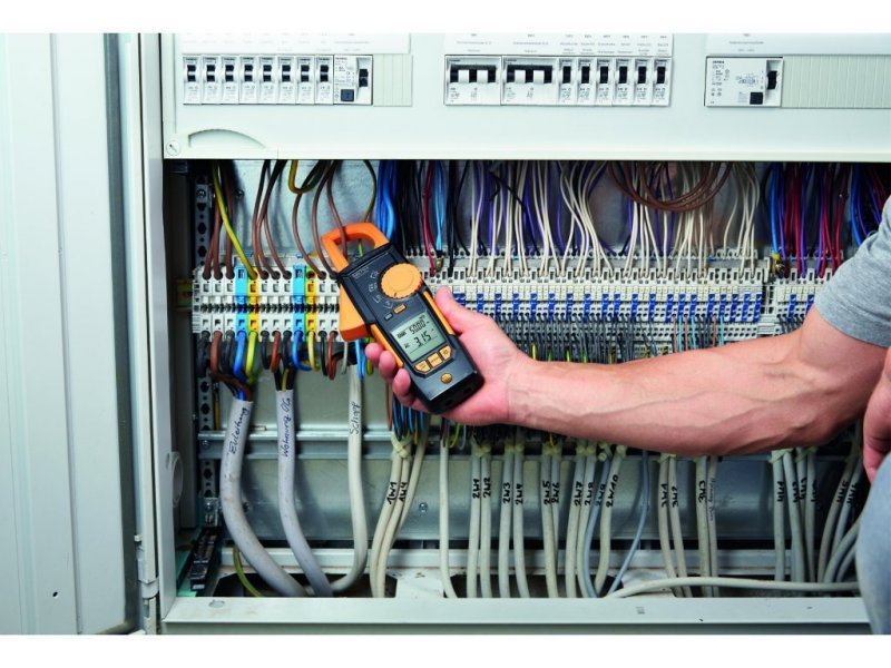 Testo 770-2 - Kliešťový multimeter